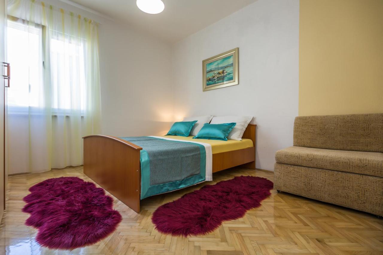 Holiday House Almissa Omis Exterior photo